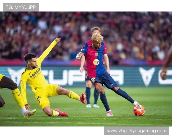 西甲：巴萨4-3战胜比利亚雷亚尔，莱万梅开二度刷新纪录，西甲第11轮巴萨vs比利亚雷亚尔